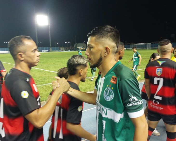 Em jogo equilibrado, Trem e Independente ficam no empate  no primeiro jogo da final do Amapazão